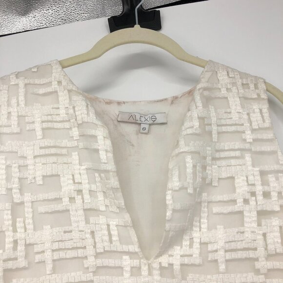 ALEXIS white on white lace  basket weave pattern V neck crop top lined SP - Picture 12 of 15